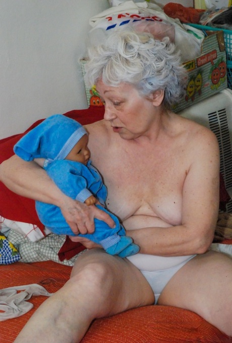 tlustá chlupatá babička nahý sex obraz