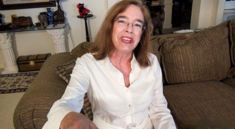 sehr haarige Oma erotische sexy galerie