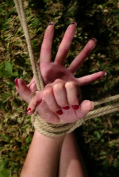 bdsm im Freien erwachsene porno bilder