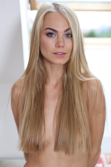 natural blonde hot porn img