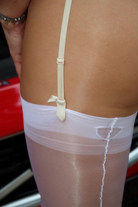 german milf beautiful naked images