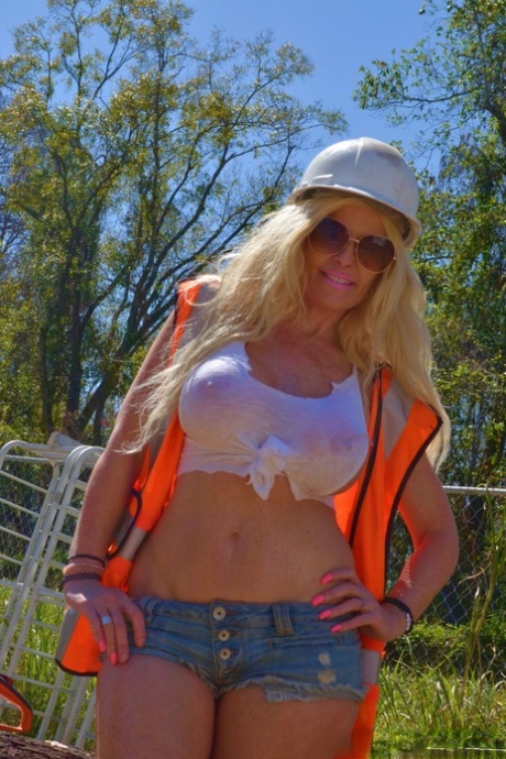 Kelley Cabbana beautiful actress gallery