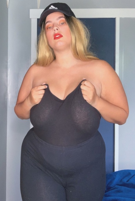 sólo s velkými prsy xxx sexy galerie