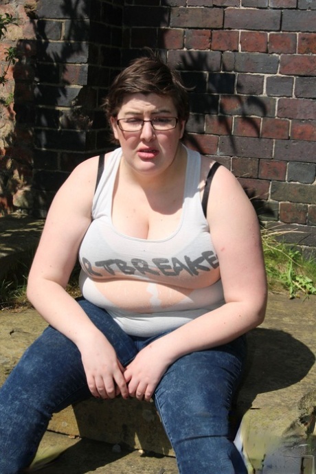 chubby jeans free porn image