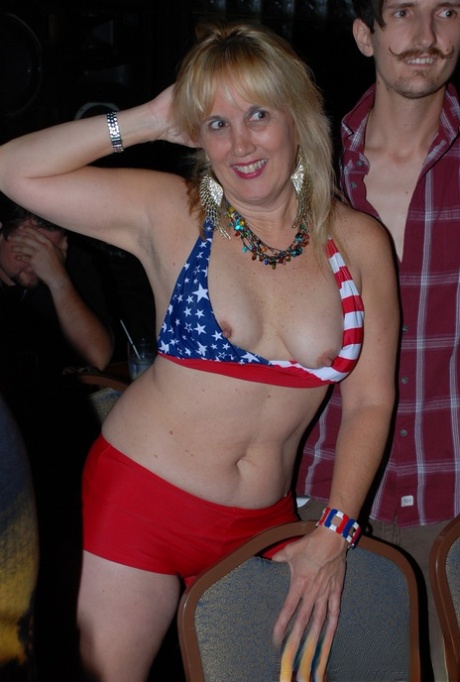 tabu pornográfico erótico imagens