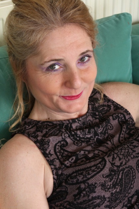 mature older women free sexy pic