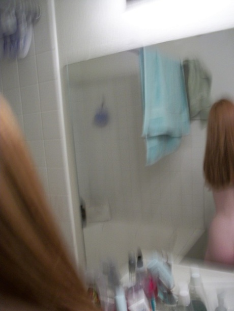 10代の自撮り セクシー裸 写真