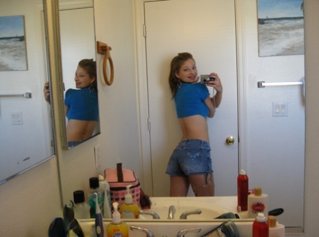 bent over selfie pornos pics