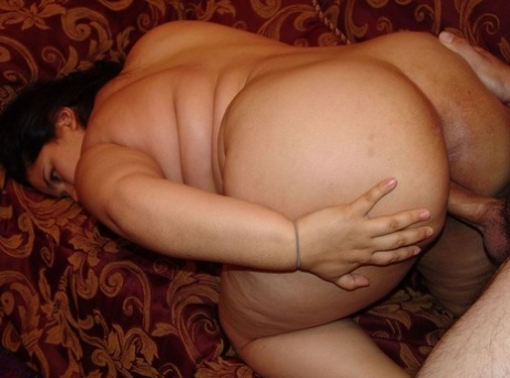 chubby doggy style hot naked photo