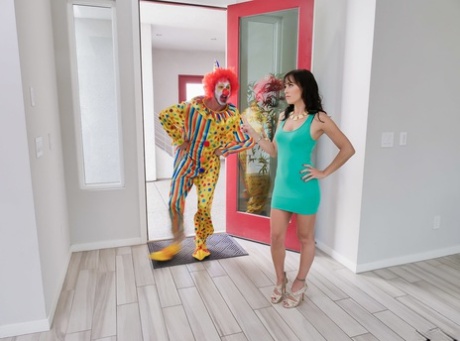 Alana Cruise naked pornstar pic
