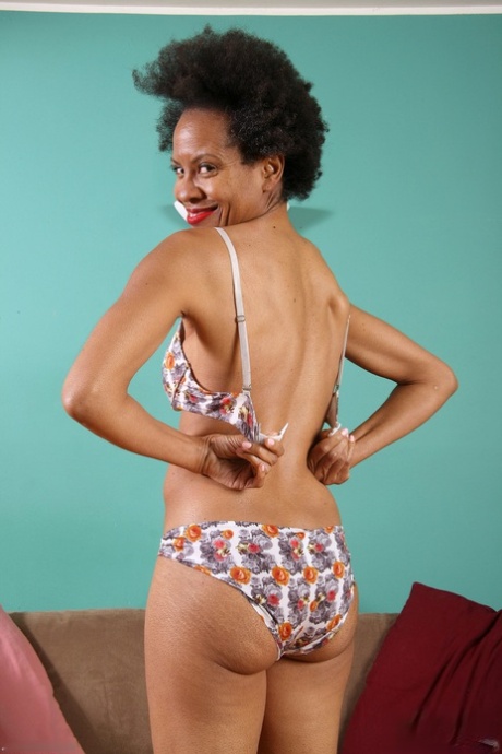 ebony bedstemor perfekt xxx fotos