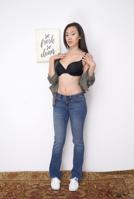 亚洲牛仔裤 美麗的裸體 畫廊