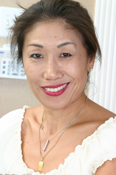asian mature hd gallery