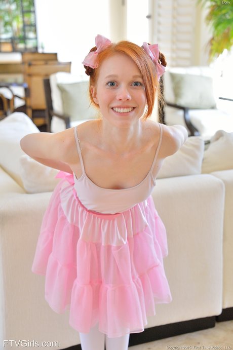 tiny redhead nude pictures