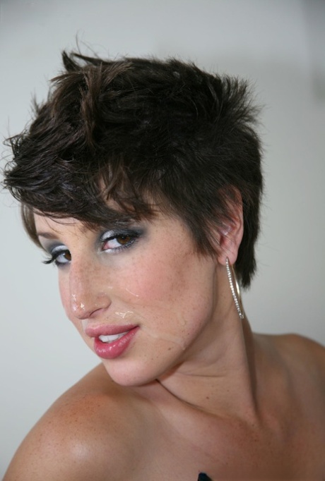 eiaculazione con capelli corti sexy hd collezione