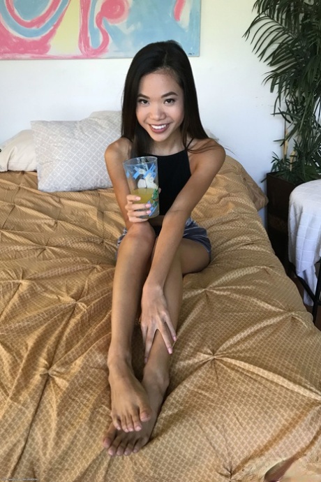 義理の妹 ホット裸 画像