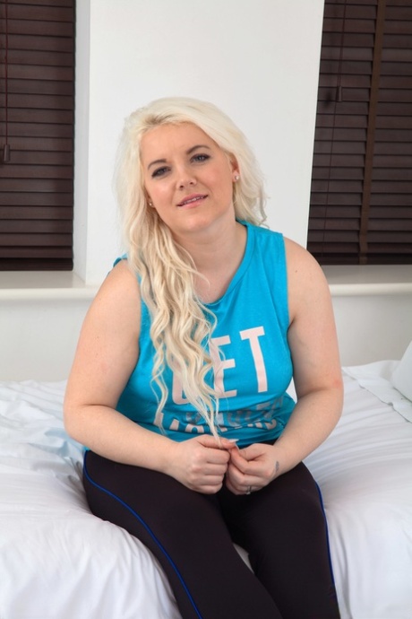 chubby yoga pants top gallery