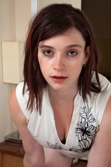adolescente morena magra pornô perfeito imagem