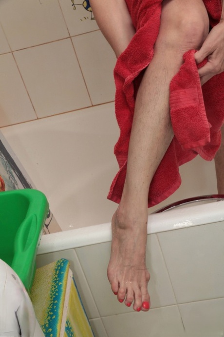 mom feet hot sex gallery
