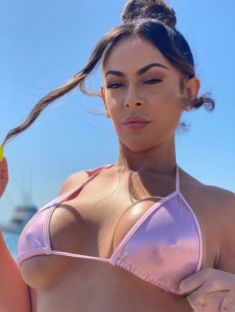 bikini latino bello archivio
