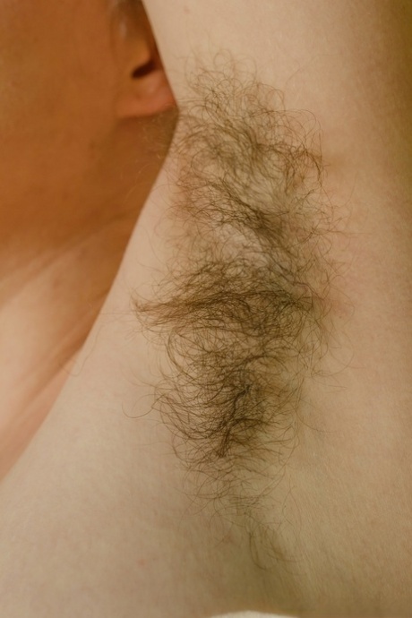 おばあちゃんがかがんだ ホットセクシー 写真