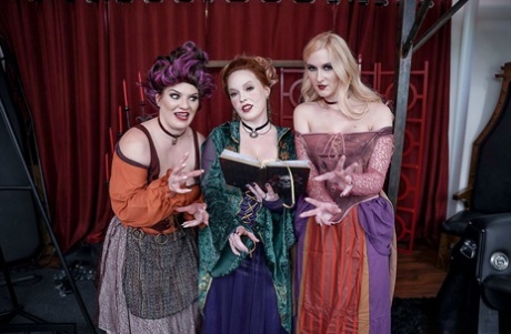 mature cosplay porn galleries