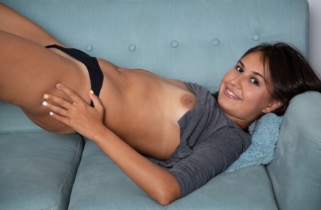 petite brunette porno picture