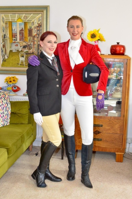 MILF-Cosplay hübsche nackt bild