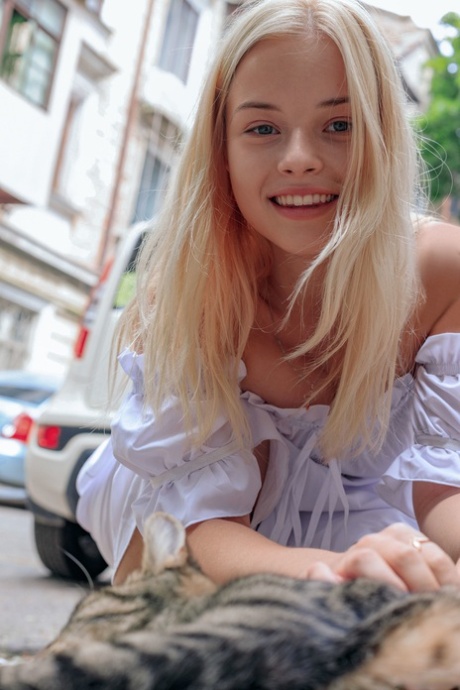 Bianca Bell beautiful actress photos