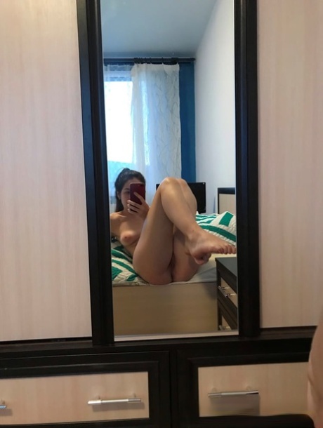 small tits teen hot porn picture