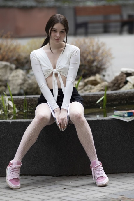 dünnes weißes Mädchen schöne hd galerie