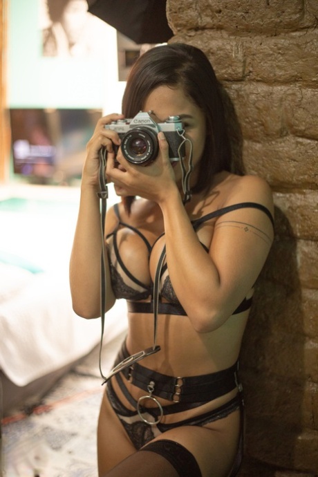 ado latina aux gros seins haute qualité parfait galeries