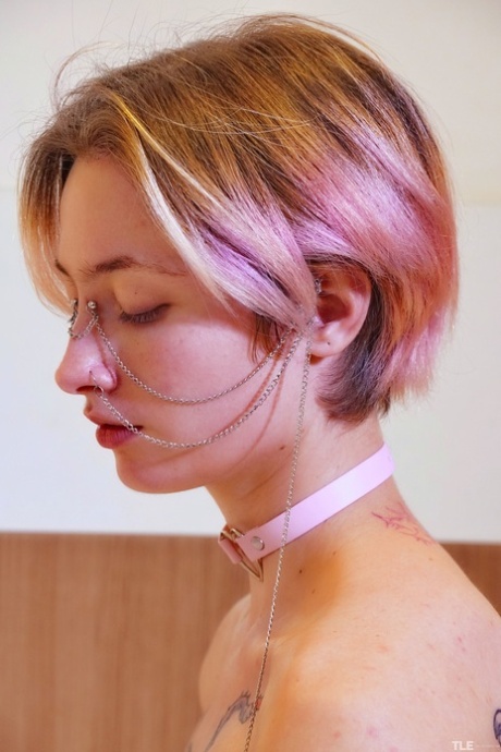 cheveux courts et maigres sexy en haute qualité photos