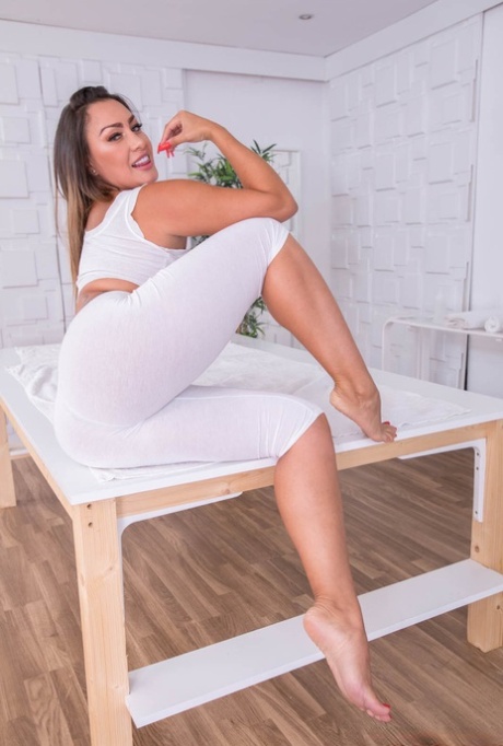 point de vue latin nus xxx collection