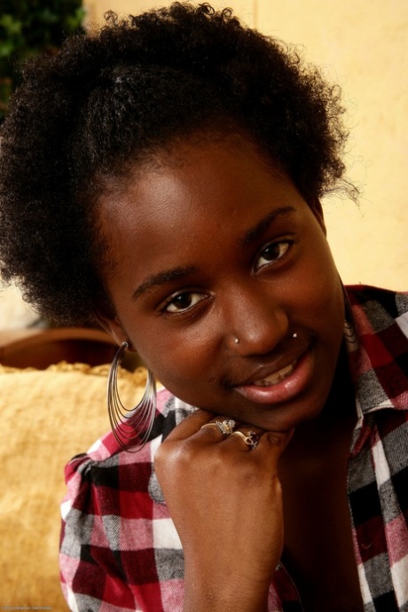 adolescente africano linda nua arquivo
