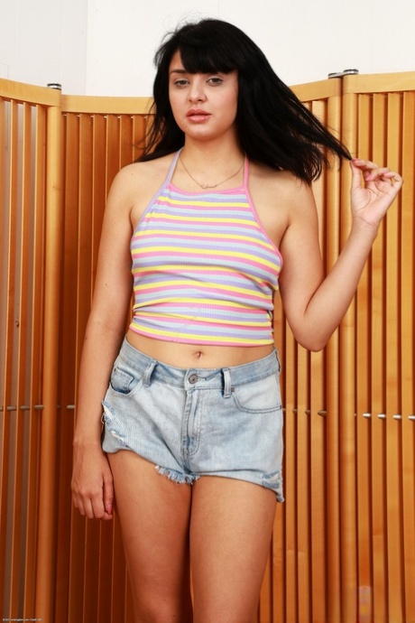 Leda Lotharia hd model pictures