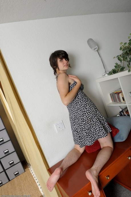 一人でかがむ ホットセクシー 写真