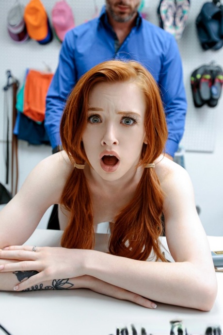 Madi Collins high quality star photos