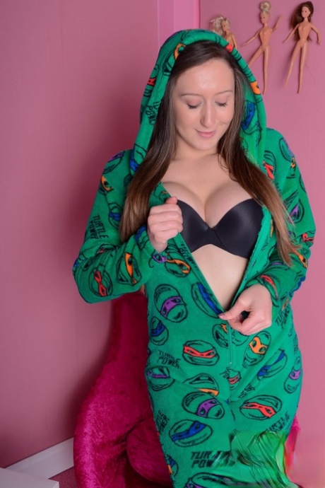Elouise Please xxx pornstar gallery