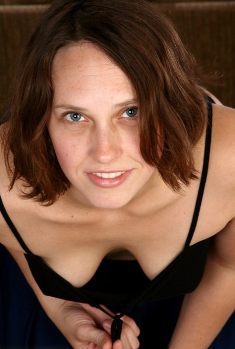 fake lips free sex photos