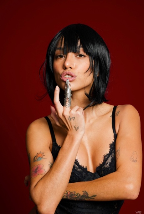 Camila Luna model exclusive pics