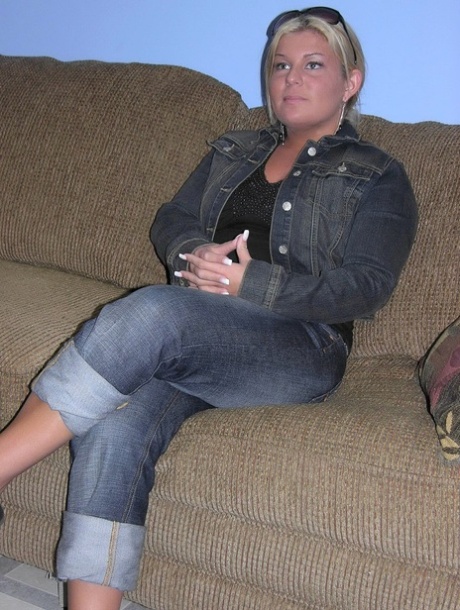 fat legs beautiful naked img