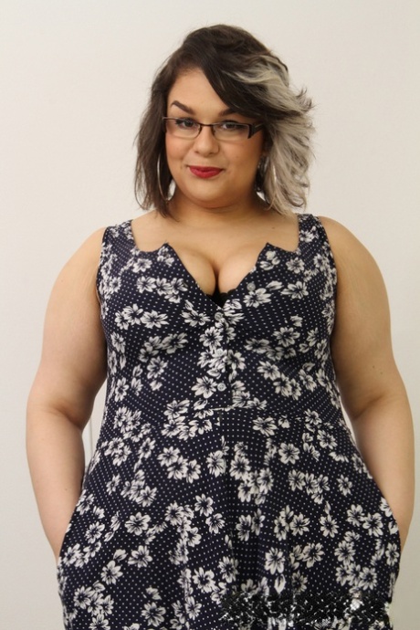 chubby glasses pornographic gallery