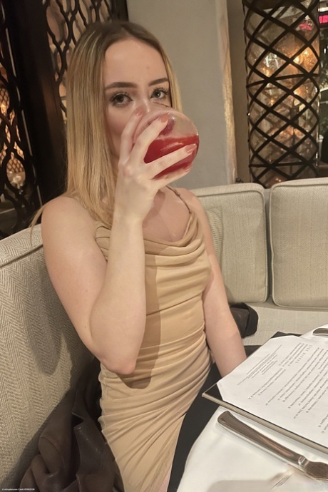 petite amie adolescente parfait et sexy img