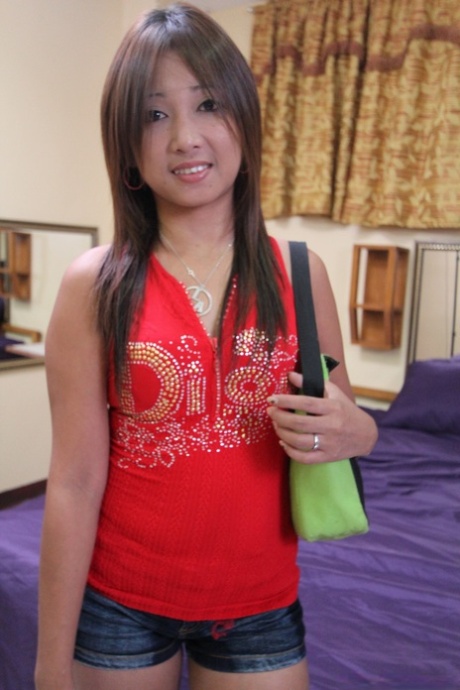 Crystel Lei high quality star photos