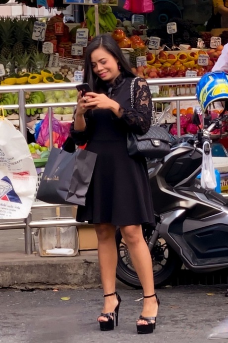 tajska MILF sztuka erotyczna obrazy