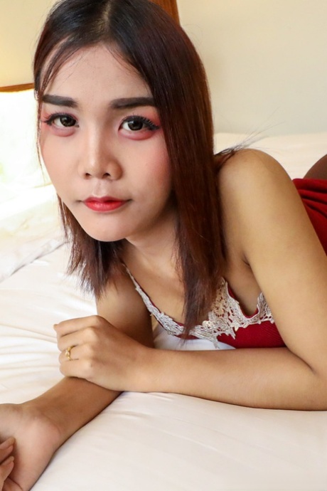 petite ladyboy porno galerie