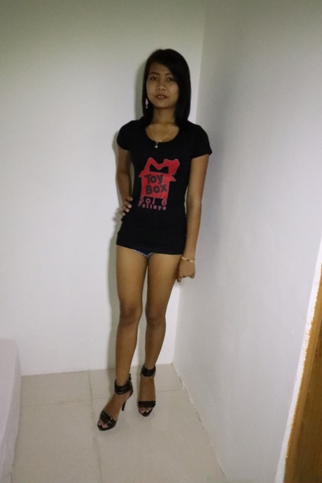 short hair asian sexy naked images