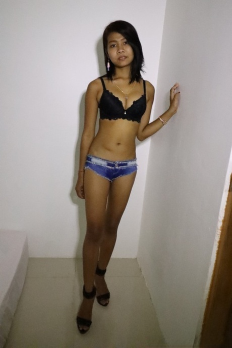 short hair asian pornographic image
