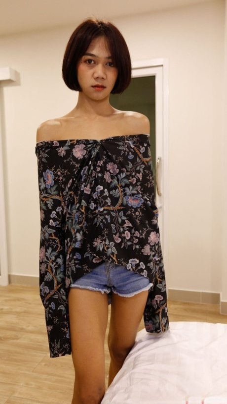 tiny ladyboy sexy pictures